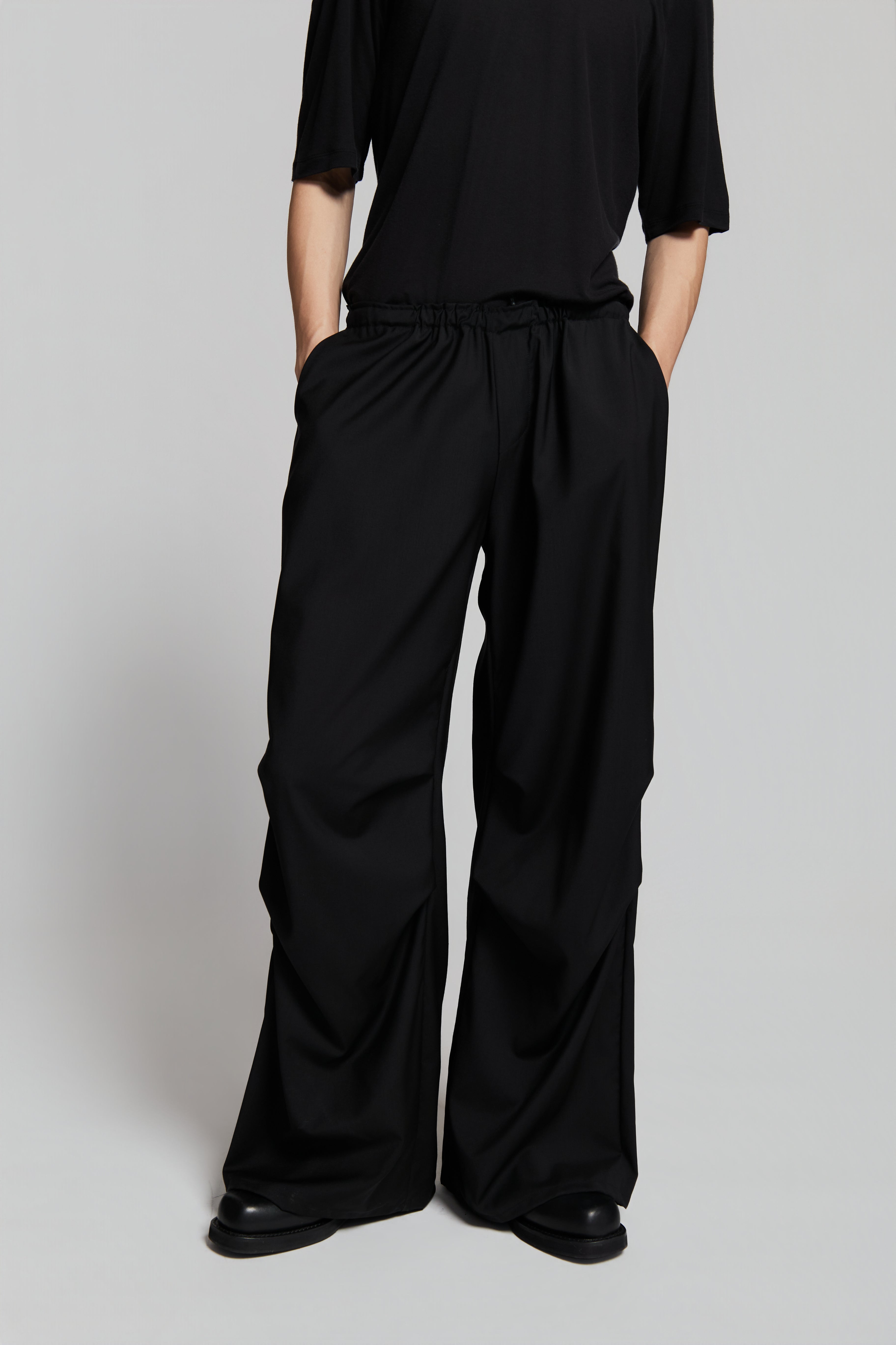 paura-Fan Oversized Pants Black-15DP40140000001