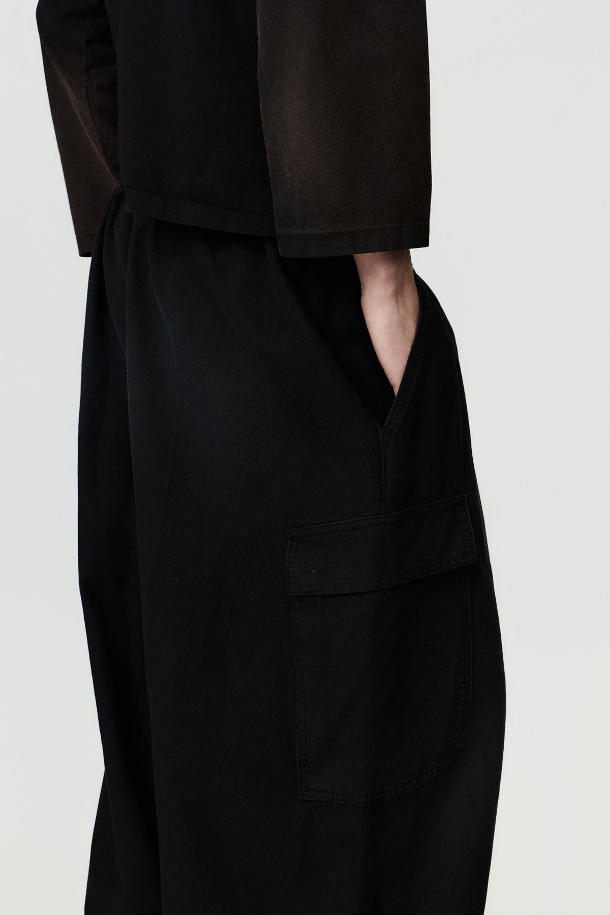paura-Sinope Oversized Cargo Trousers - Black-16DP40210000001