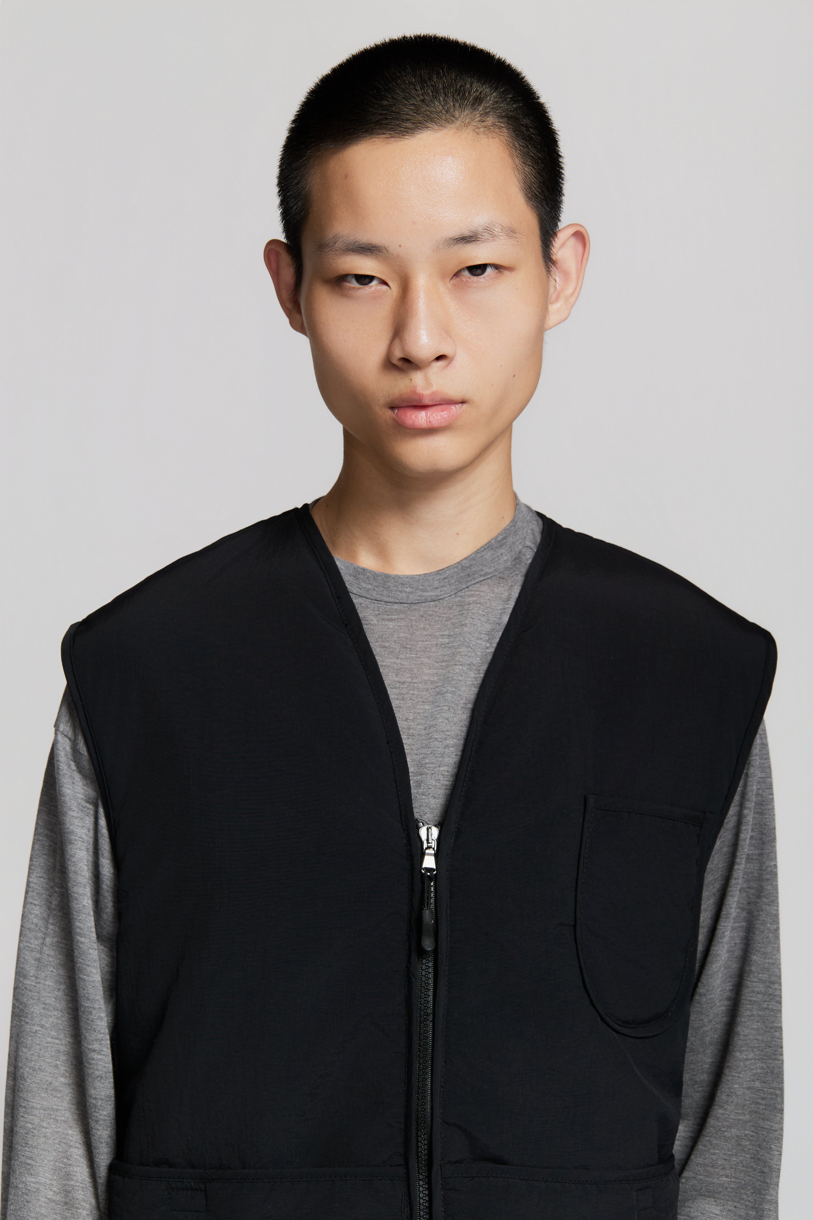 TOKI VEST BLACK