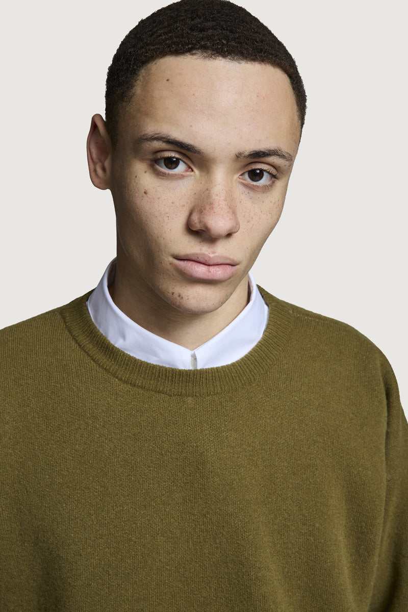 ORESTE CREWNECK SWEATER OLIVE GREEN