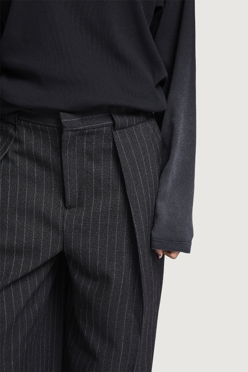 NOGE CLASSIC PANTS DARK GREY PINSTRIPES