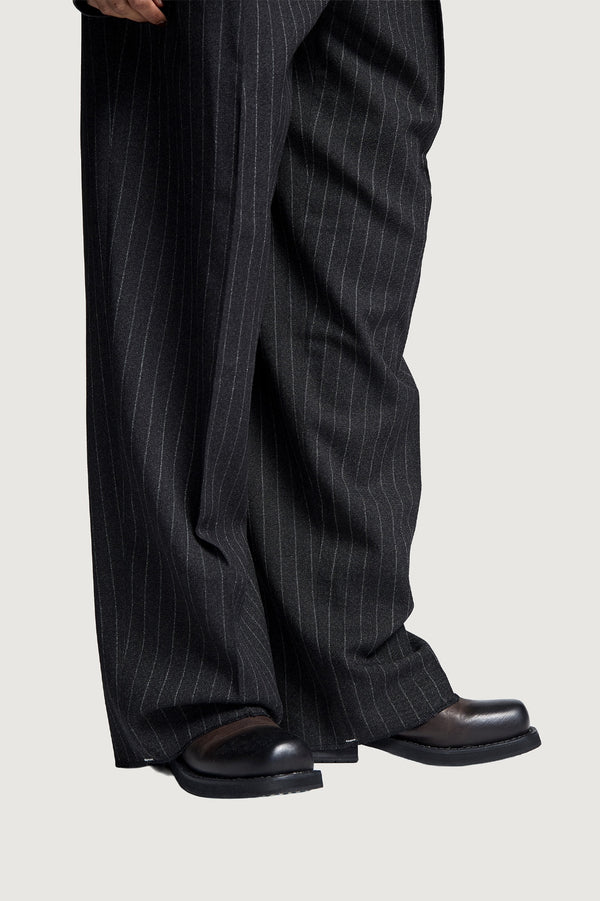 NOGE CLASSIC PANTS DARK GREY PINSTRIPES