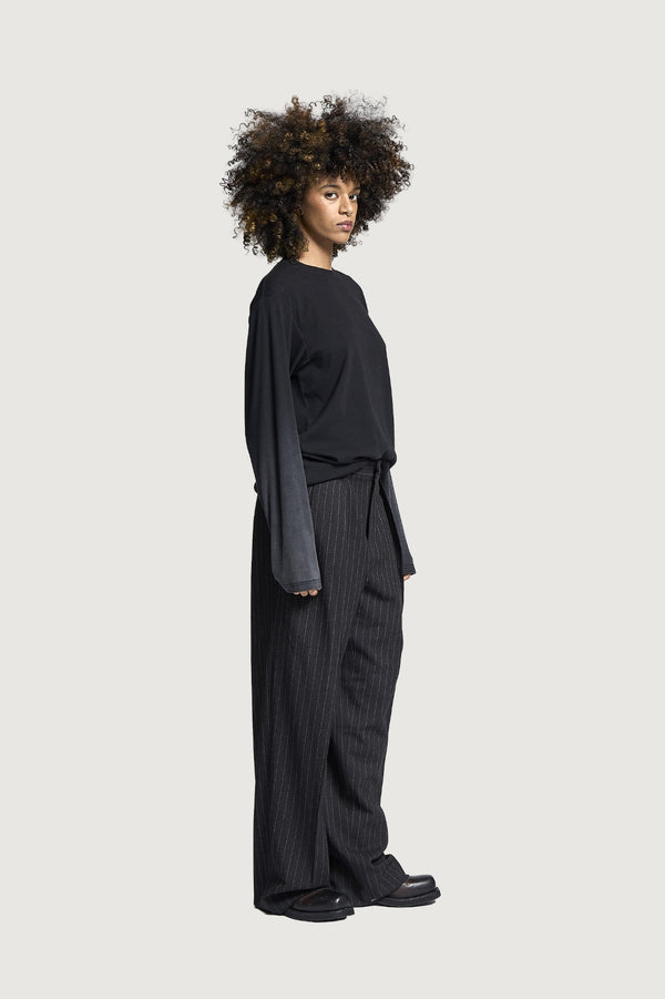NOGE CLASSIC PANTS DARK GREY PINSTRIPES