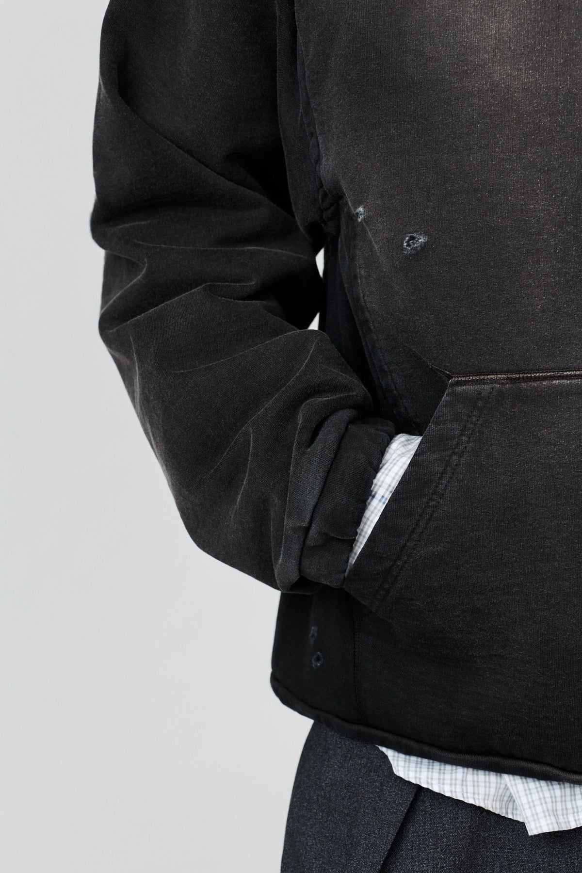 paura-Artemisia Garment-Dyed Distressed Crewneck - Black-16DP30050000001