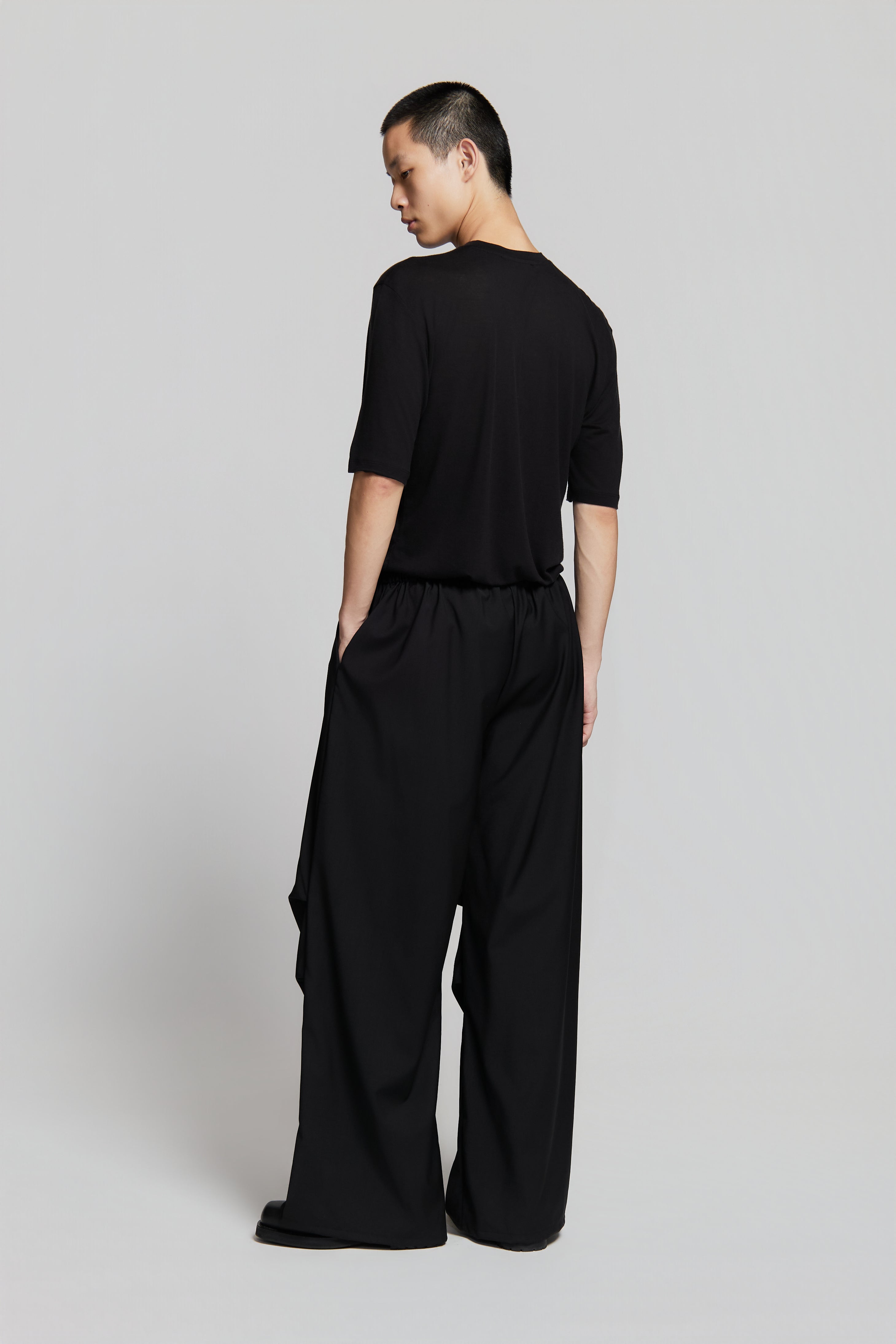 paura-Fan Oversized Pants Black-15DP40140000001